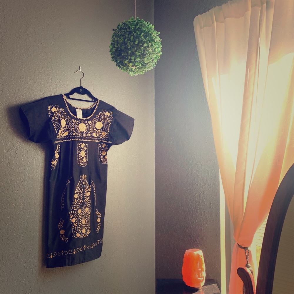 Dress handmade by artist in Mexico! 💃🏼🇲🇽